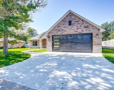 908 Meadowlark Lane - Photo Thumbnail 2