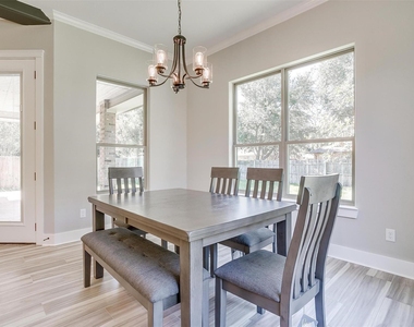 908 Meadowlark Lane - Photo Thumbnail 20