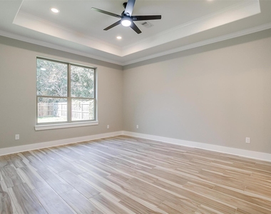 908 Meadowlark Lane - Photo Thumbnail 23