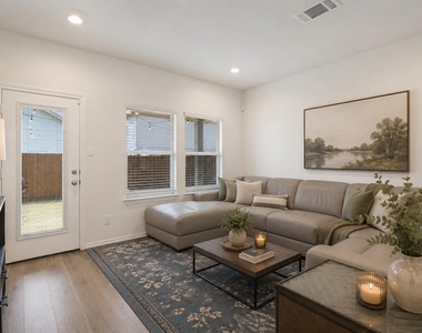 822 Shear Drive - Photo Thumbnail 6