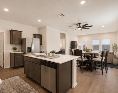 822 Shear Drive - Photo Thumbnail 3
