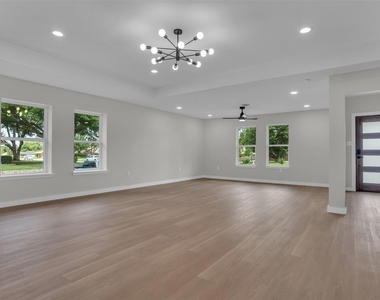 1822 Gravley Drive - Photo Thumbnail 6