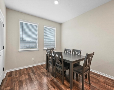 116 Mills Drive - Photo Thumbnail 8