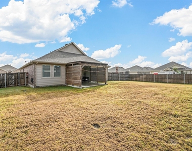 116 Mills Drive - Photo Thumbnail 25