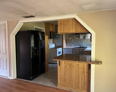 2210 Vine Street - Photo Thumbnail 5
