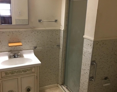 1009 Locust Street - Photo Thumbnail 9