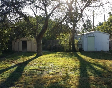 1009 Locust Street - Photo Thumbnail 14
