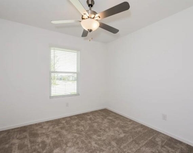 4024 Pleasant Shade Place - Photo Thumbnail 6