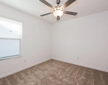 4024 Pleasant Shade Place - Photo Thumbnail 4