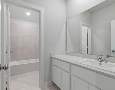 637 Sierra Ridge - Photo Thumbnail 16
