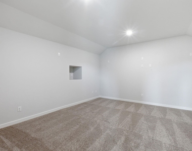 637 Sierra Ridge - Photo Thumbnail 13
