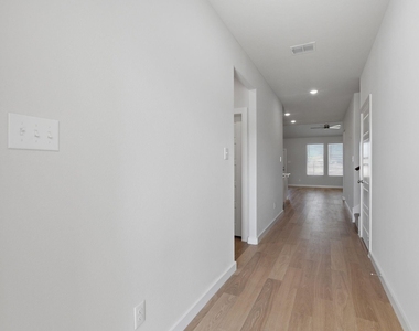 637 Sierra Ridge - Photo Thumbnail 2