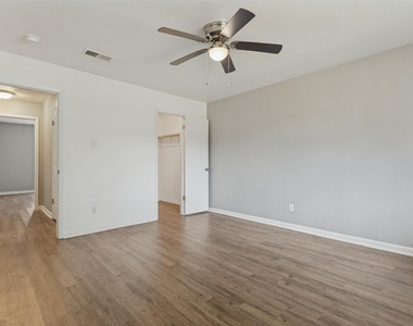 524 Cole Avenue - Photo Thumbnail 9