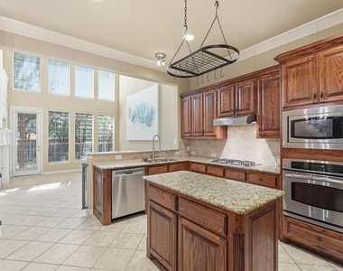 5389 Keswick Drive - Photo Thumbnail 8