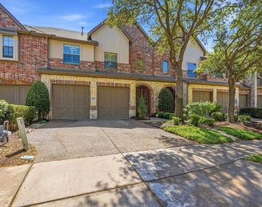 5389 Keswick Drive - Photo Thumbnail 2