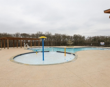 605 Cedar Springs Drive - Photo Thumbnail 25