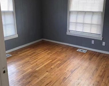 1511 Knight Street - Photo Thumbnail 5