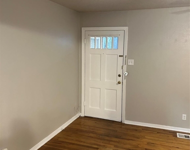 1511 Knight Street - Photo Thumbnail 2