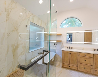 4821 Frost Hollow Drive - Photo Thumbnail 23
