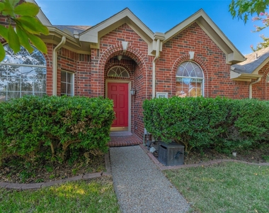 4821 Frost Hollow Drive - Photo Thumbnail 2