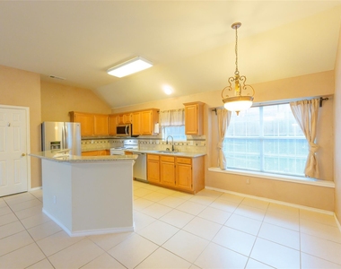 4821 Frost Hollow Drive - Photo Thumbnail 14