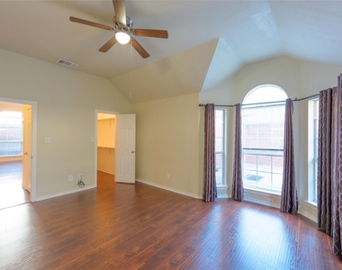 4821 Frost Hollow Drive - Photo Thumbnail 20