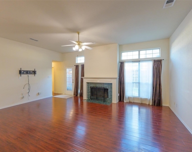 4821 Frost Hollow Drive - Photo Thumbnail 9