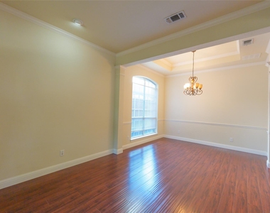 4821 Frost Hollow Drive - Photo Thumbnail 6