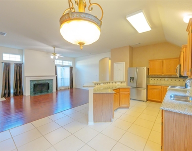 4821 Frost Hollow Drive - Photo Thumbnail 17