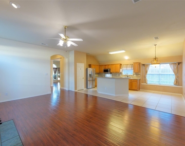 4821 Frost Hollow Drive - Photo Thumbnail 13
