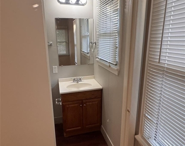 214 E Carolyn Drive - Photo Thumbnail 10