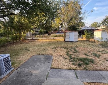 214 E Carolyn Drive - Photo Thumbnail 21