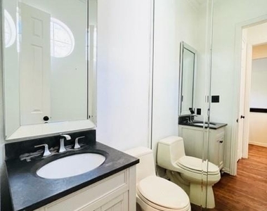 4504 Bowser Avenue - Photo Thumbnail 21