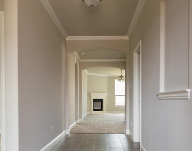 1909 Pavilion Lane - Photo Thumbnail 12