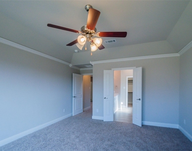 1909 Pavilion Lane - Photo Thumbnail 8