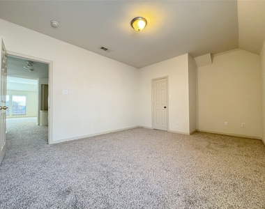 4112 Hearthlight Court - Photo Thumbnail 21