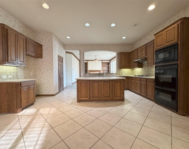 4112 Hearthlight Court - Photo Thumbnail 7