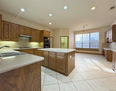 4112 Hearthlight Court - Photo Thumbnail 4