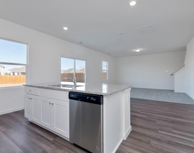 1632 Escondido Drive - Photo Thumbnail 8