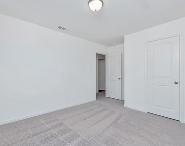 1632 Escondido Drive - Photo Thumbnail 21