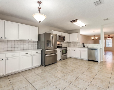 2709 Cedar Crest Drive - Photo Thumbnail 12