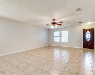 2709 Cedar Crest Drive - Photo Thumbnail 6