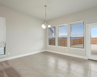 1316 Hudson Lane - Photo Thumbnail 8