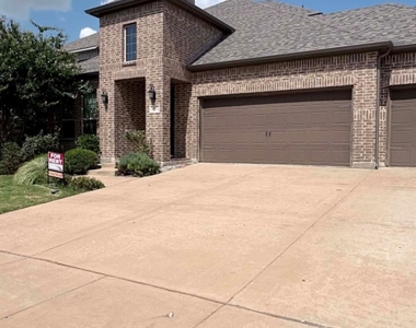 1316 Hudson Lane - Photo Thumbnail 23