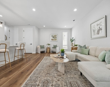 5633 Live Oak - Photo Thumbnail 4