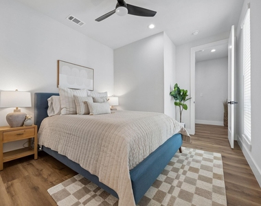 5633 Live Oak - Photo Thumbnail 11