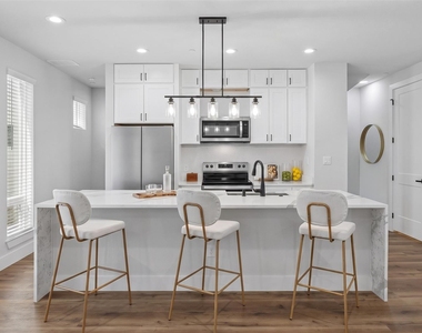 5633 Live Oak - Photo Thumbnail 6