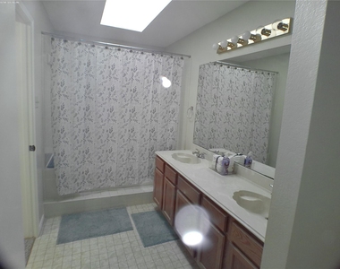 11802 Hickory Garden Drive - Photo Thumbnail 5