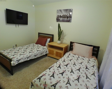 11802 Hickory Garden Drive - Photo Thumbnail 3