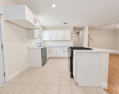10642 Galena Street - Photo Thumbnail 9